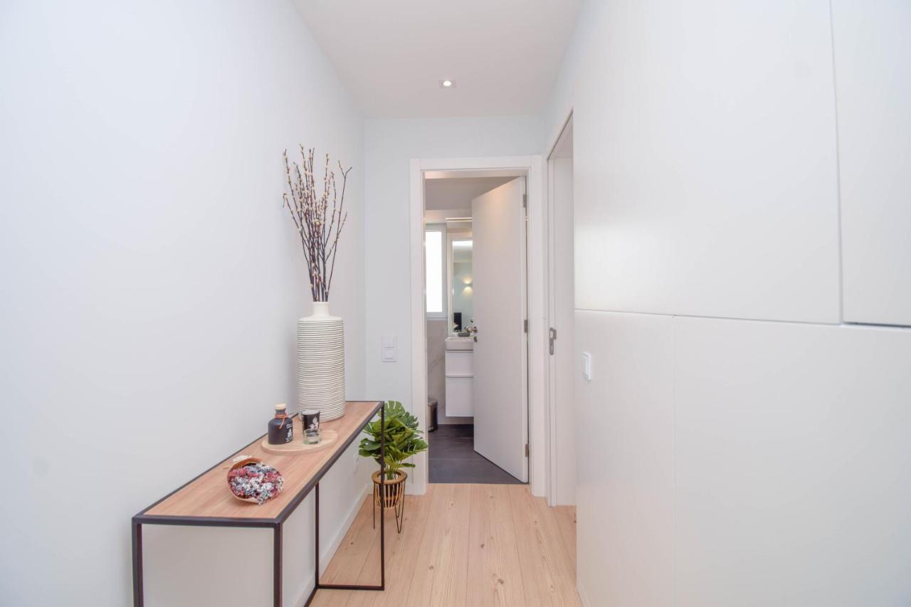 Central & Stylish 2 Bedroom Apartment W/ Balcony Віавіа Zewnętrze zdjęcie
