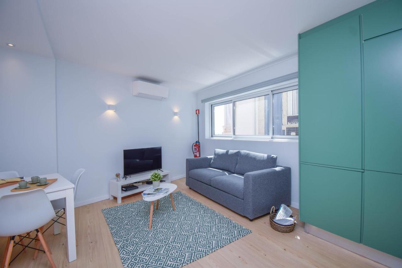 Central & Stylish 2 Bedroom Apartment W/ Balcony Віавіа Zewnętrze zdjęcie