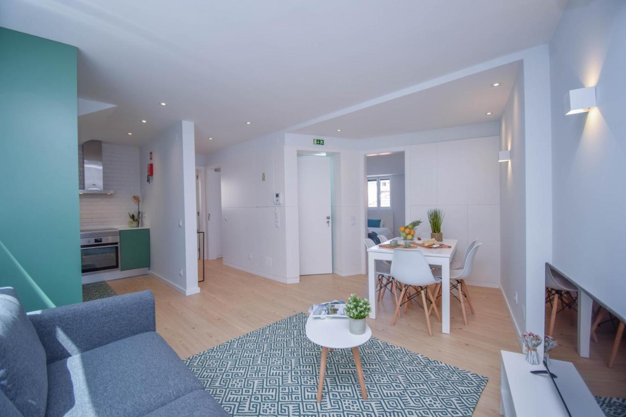Central & Stylish 2 Bedroom Apartment W/ Balcony Віавіа Zewnętrze zdjęcie