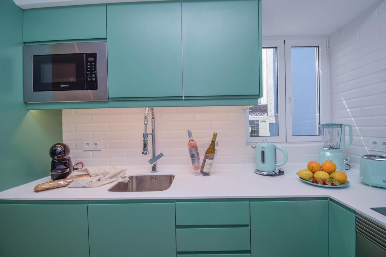Central & Stylish 2 Bedroom Apartment W/ Balcony Віавіа Zewnętrze zdjęcie