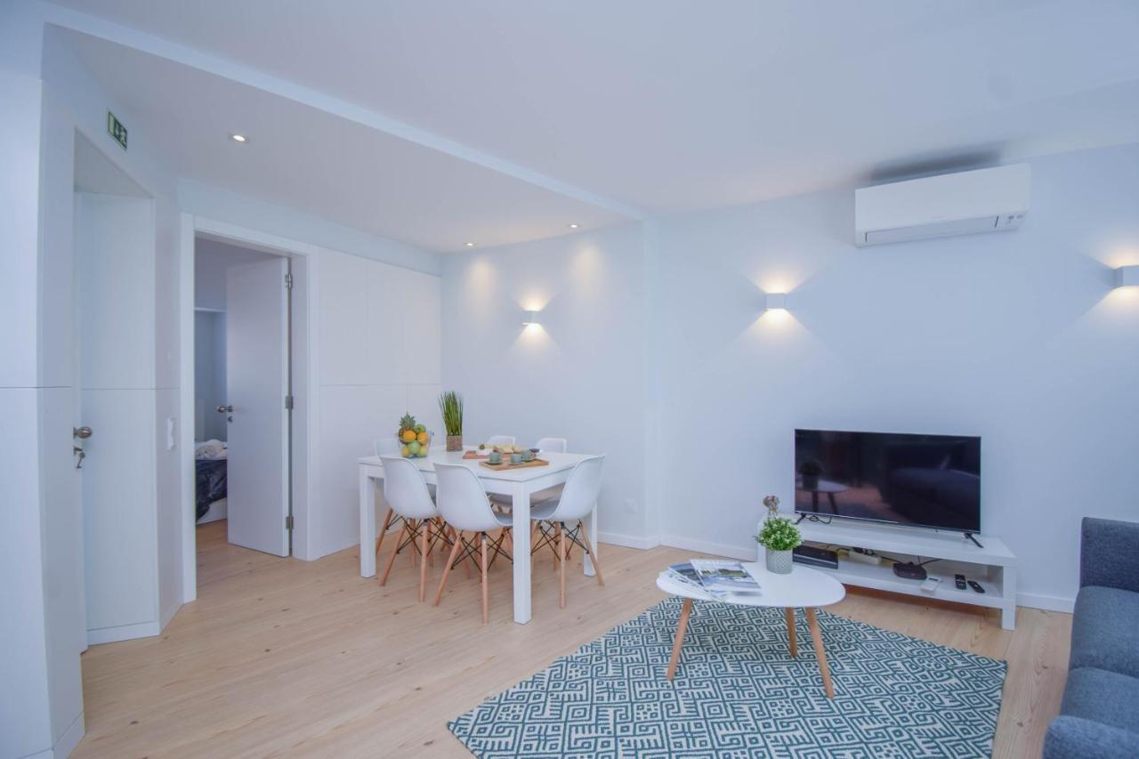 Central & Stylish 2 Bedroom Apartment W/ Balcony Віавіа Zewnętrze zdjęcie
